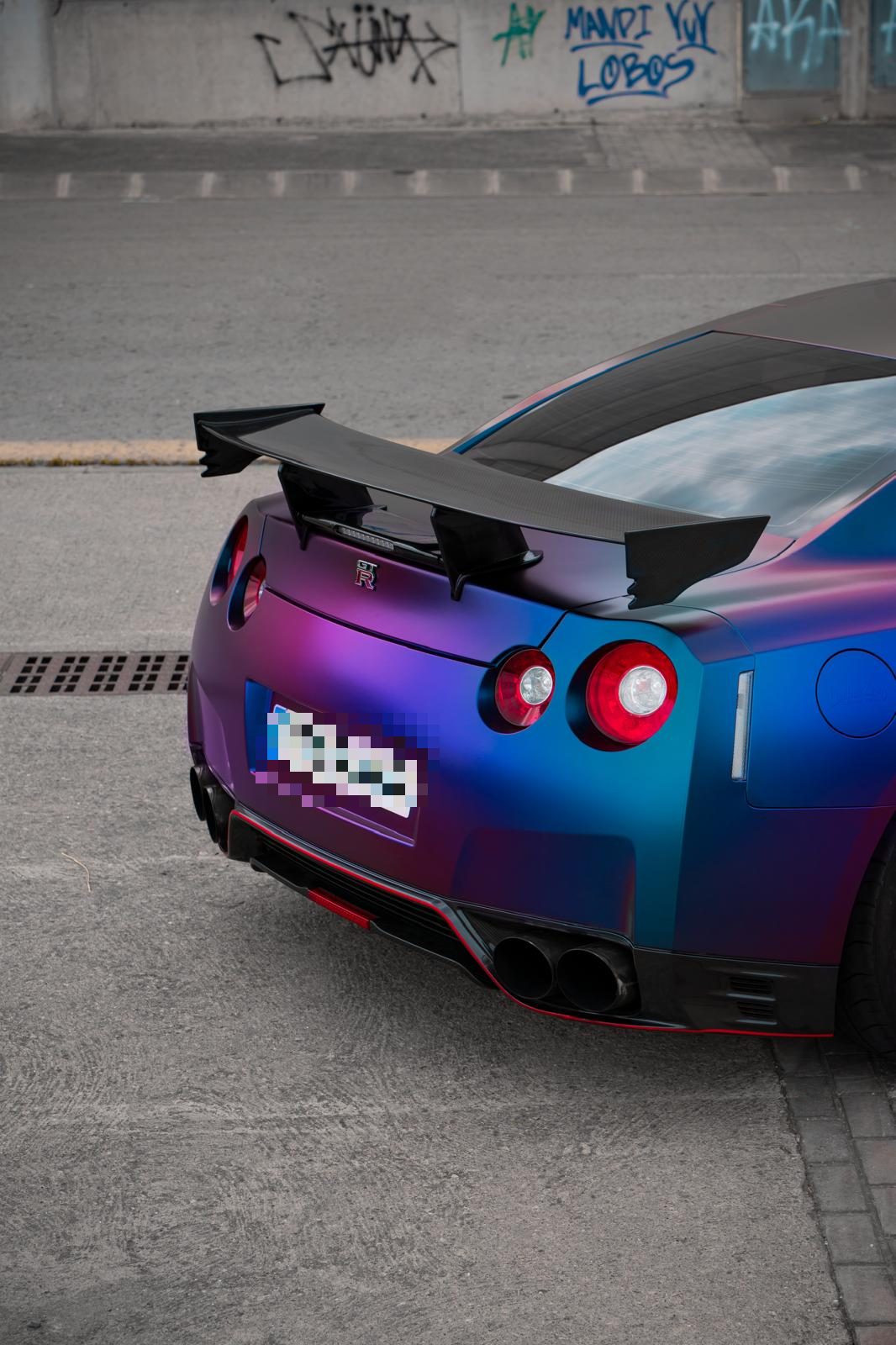 Acabado satinado camaleón en Nissan GT-R