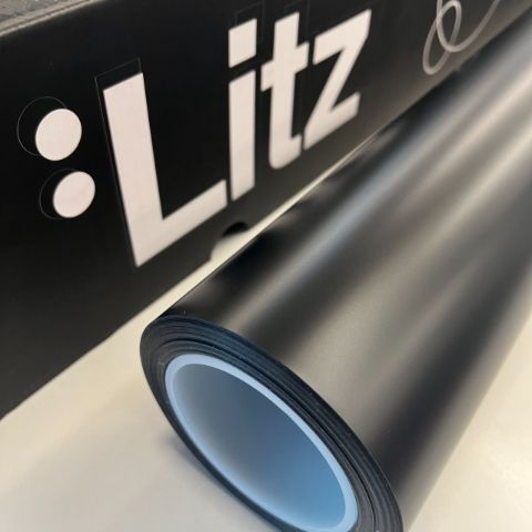 Super Matte Black — muestra real de LITZ