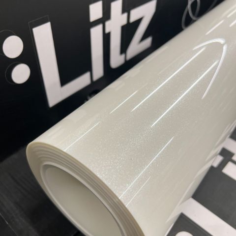 Glossy Pearl White — muestra real de LITZ