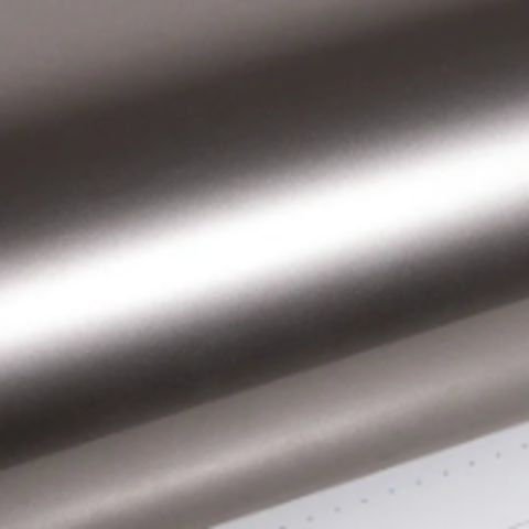 Lustrous Silver Gloss — muestra real de TeckWrap
